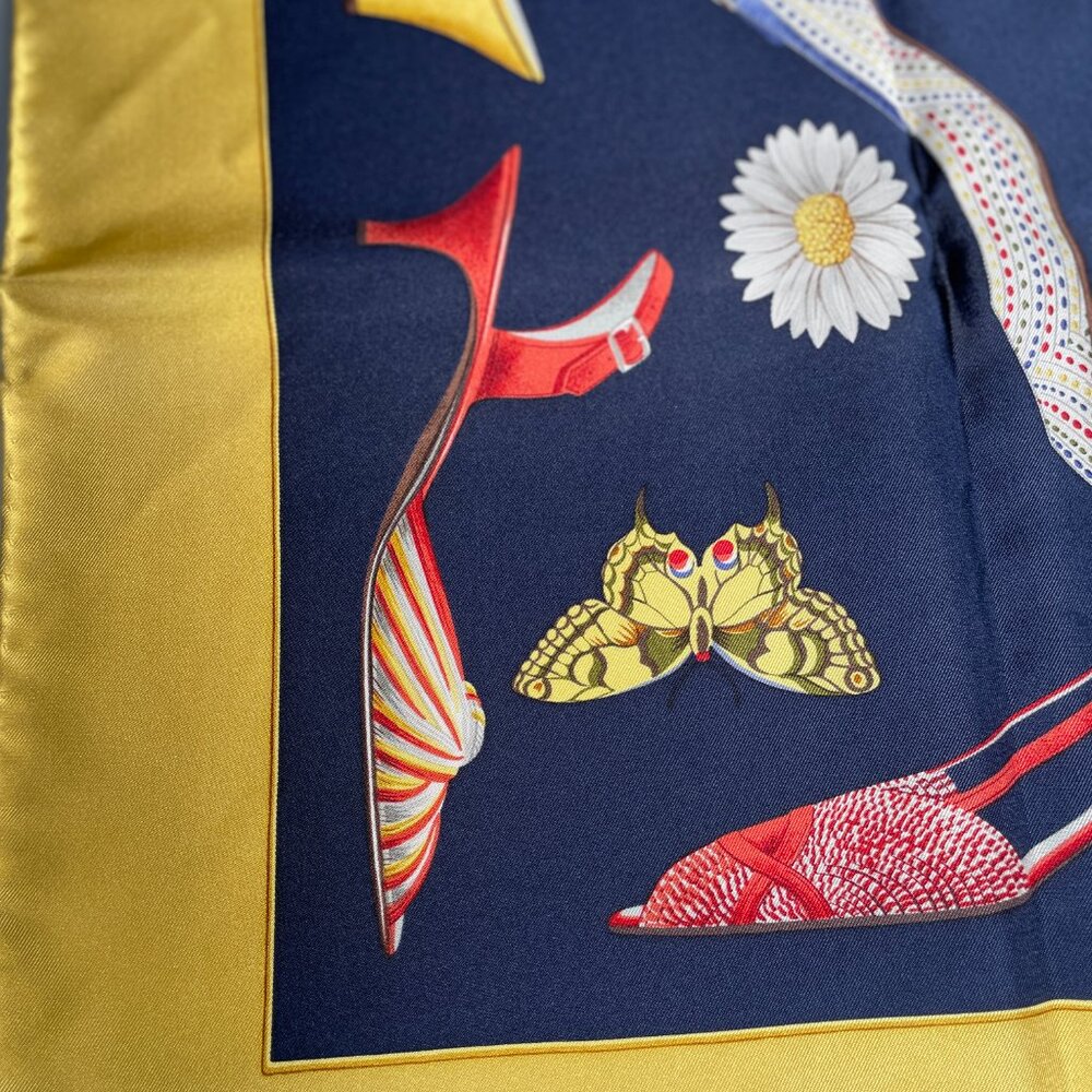 Salvatore Ferragamo Silk "Calzature" Scarf Shoe Motif - Picture 7 of 15